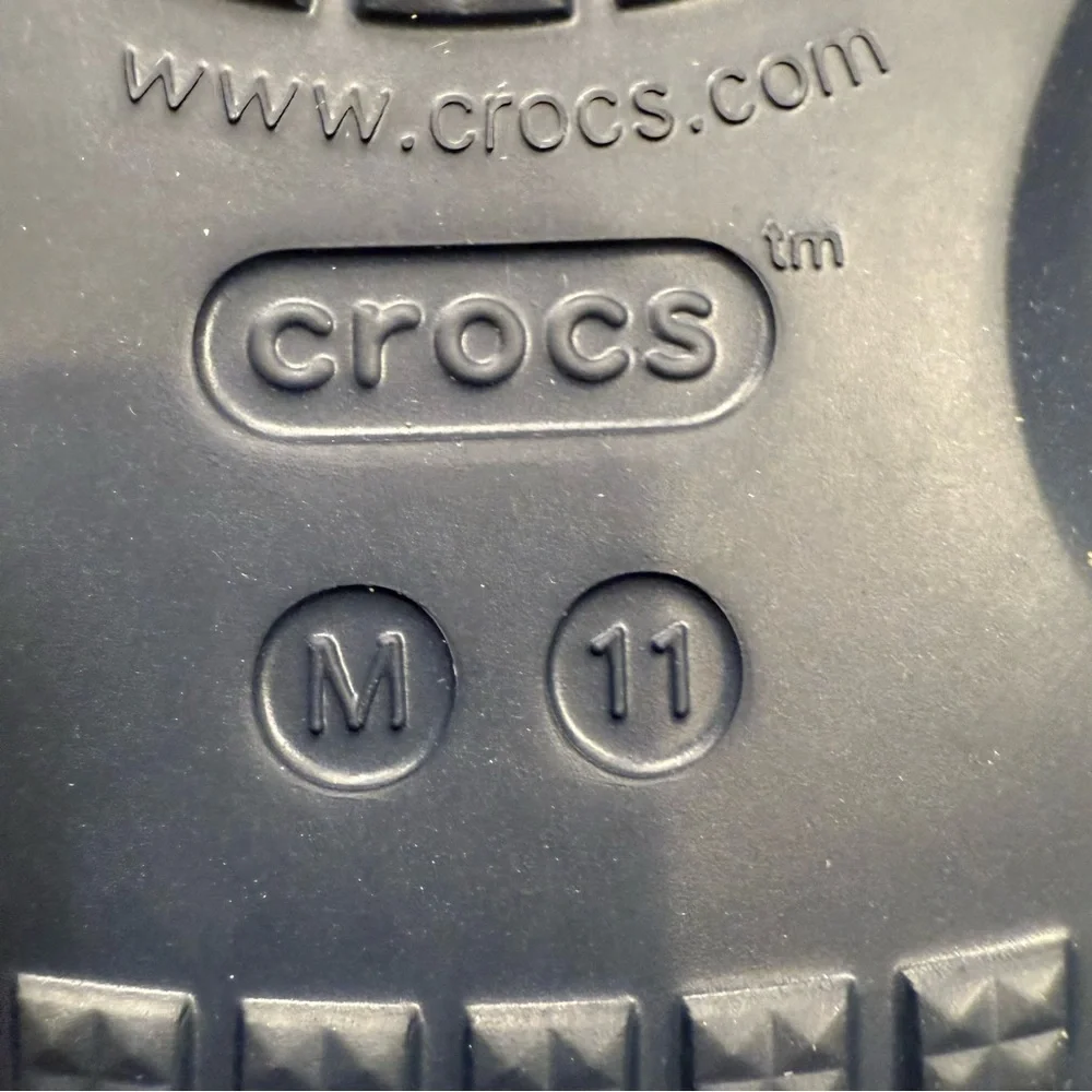 CROCS Men’s Comfort Thong Sandals NAVY Blue Side Logo Lightweight Size 11 NWT
